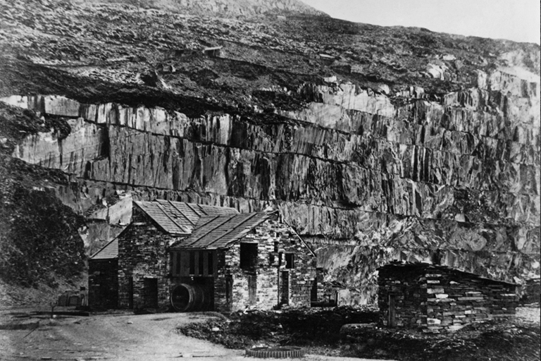 1857年，位于北威尔士贝塞斯达附近的Penrhyn Slate Quarry